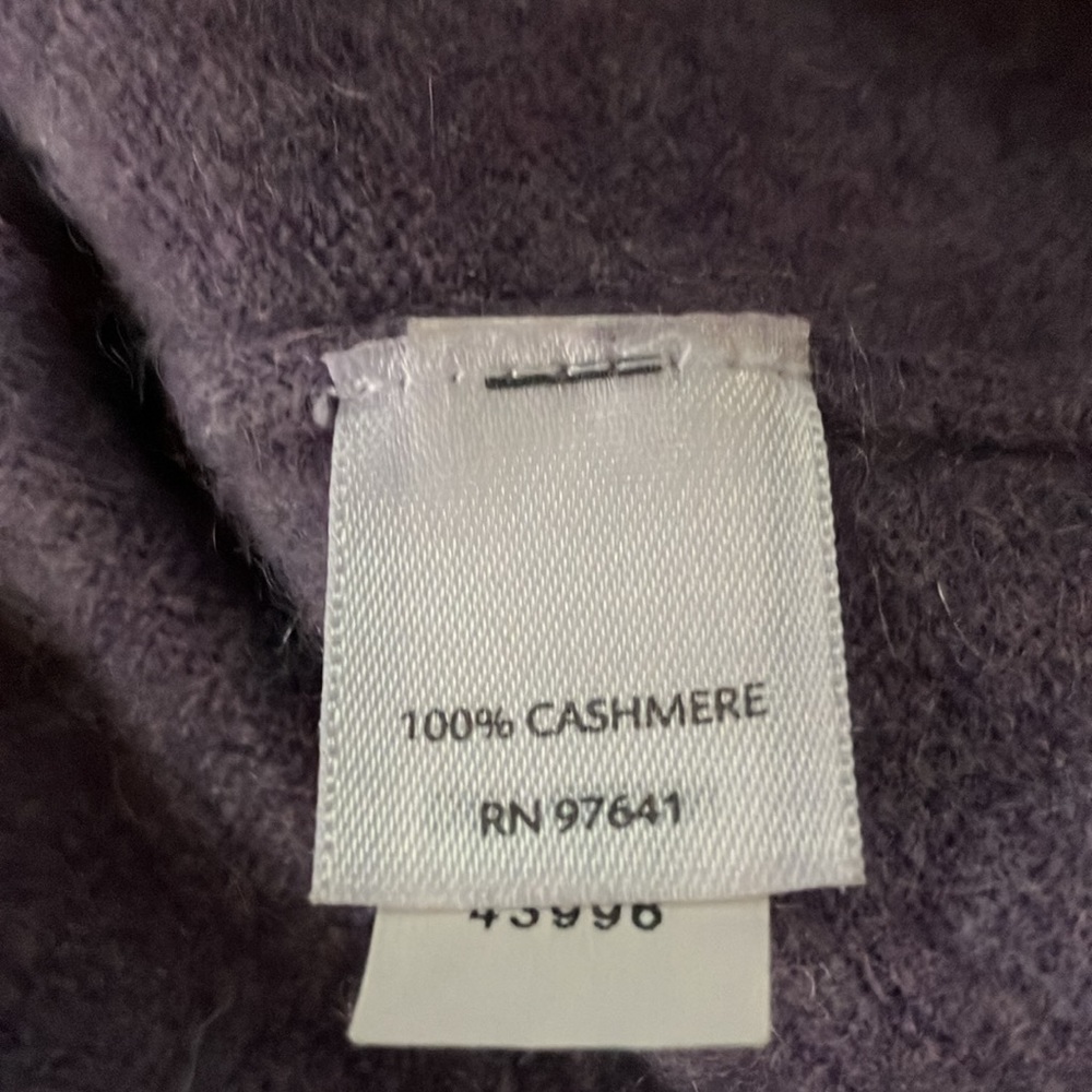 Cashmere Sweater - Picture 10 of 10